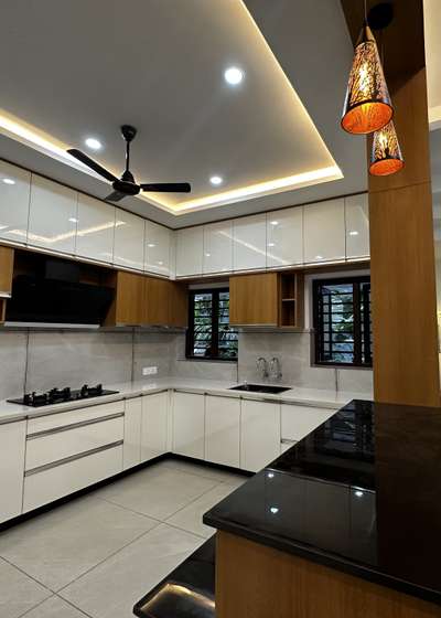 Modular kitchen

 #InteriorDesigner  #KitchenInterior #ModularKitchen