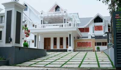 #KeralaStyleHouse  #keralahomedesignz  #keralahomeplans