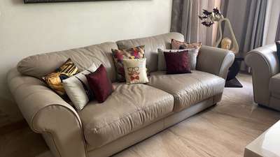 #LeatherSofa #elegantdecor #italian