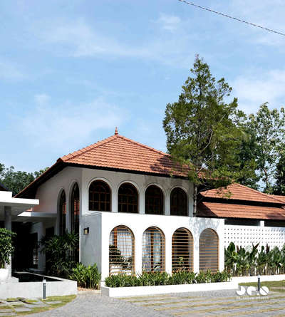 Project 'Arcade'
Arcade combines the elegance of arches with the boldness of traditional design.
Area: 4150 sq.ft.
Location: Bharanikavu, Kollam
Completed :March 2025
Budget: 1.2 Cr

#KeralaStyleHouse  #tropicalhouse #moderndesign #architecturedesigns #keralaarchitectures #TraditionalHouse