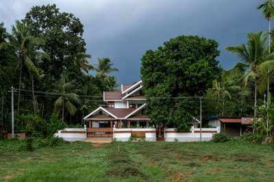 Mujthaba residence at panoor#architecture   #interiordesign  #mordenhome  #Landscape  #ContemporaryHouse  #indianarchitecture  #keralaarchitecture  #rendering  #designkerala  #archilovers  #kannurhomes  #architecturephotography  #archdaily  #customhomedesign  #HomeDecor  #budjecthomes  #villa #budgethomes  #vernaculararchitecture  #naturalmaterials  #traditionalkeralahouse