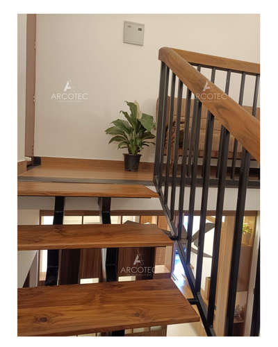 #homeinteriordesign #StaircaseDesigns #SteelStaircase #WoodenStaircase