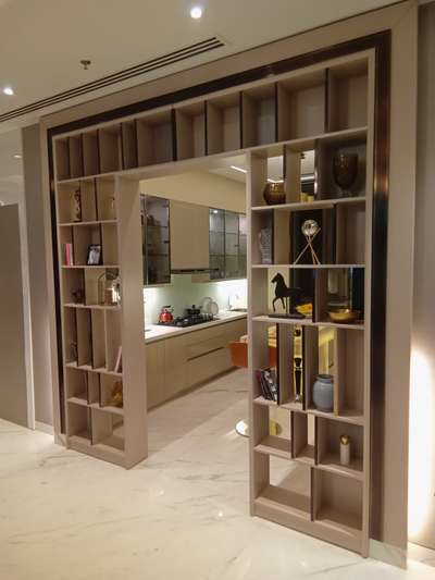 #LargeKitchen  #KitchenCabinet  #panelling   #dining  #modularkitchen   #display