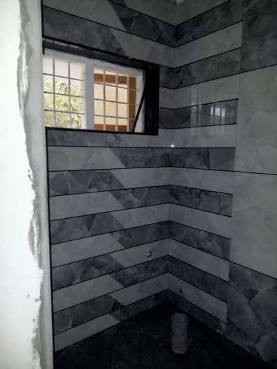 #BathroomDesigns  #BathroomTIles  #FlooringTiles  #GraniteFloors