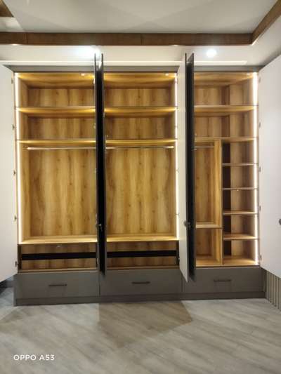 amazing modular wardrobe

 
______________
10years guarantee 
and  5 service call free 
.
.
.
.
.
.
.
.
.
.
.
#Architect #builder #home  #InteriorDesigner  #koloviral #modellor #kitchen #wardrobe #woodwork