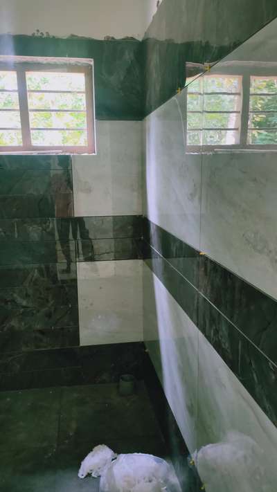 4×2 glosy tile. bath wall
