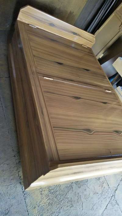 *matal box bed *
 4×6 size ,18guje sheet matal box bed with wood paint