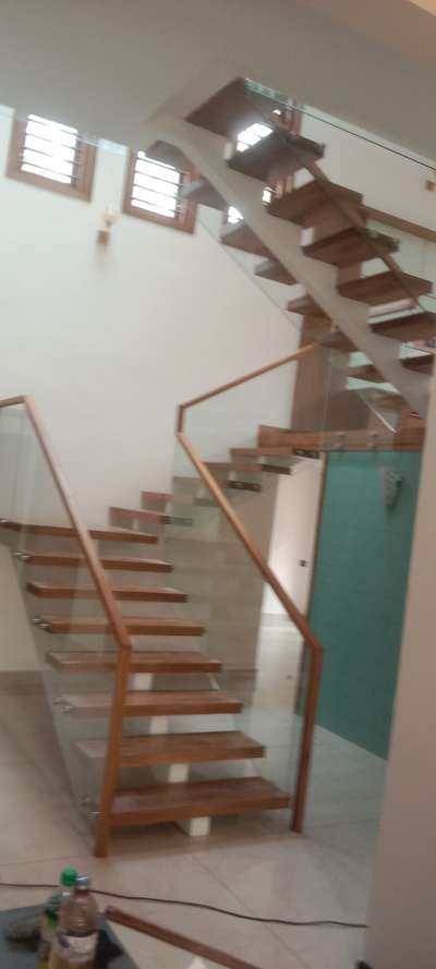 12mm toughened glass handrail
850/sqft