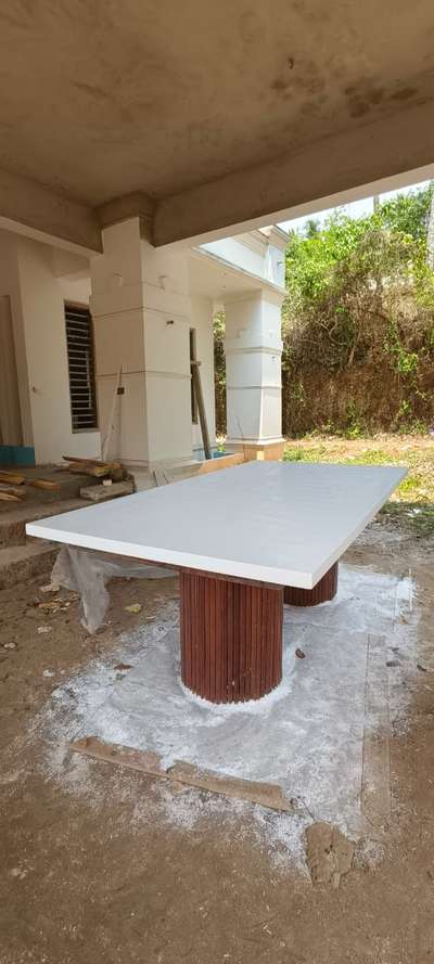 #dinningtabledesign  #coriantop  #coriandesign  #corianernakulam  #coriancountertop