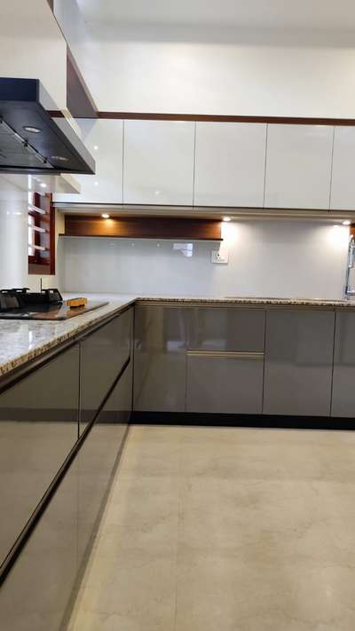 Modular kitchen 
best rates 
710 ply and mica finish
9497207643 #trivandrum #InteriorDesigner #pothencode #kaniyapuram #kazhakoottam