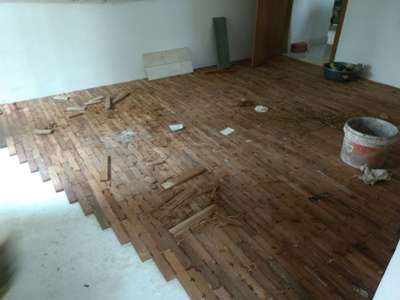 flooring in teak wood .
