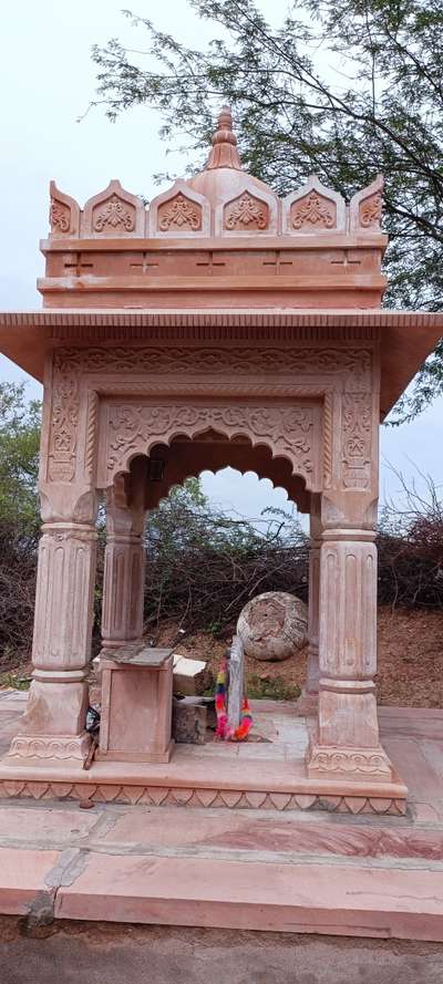 Temple jodhpur sand stone ⚜️


#SandStone #jodhpur #pali #cnc #templedesing #god