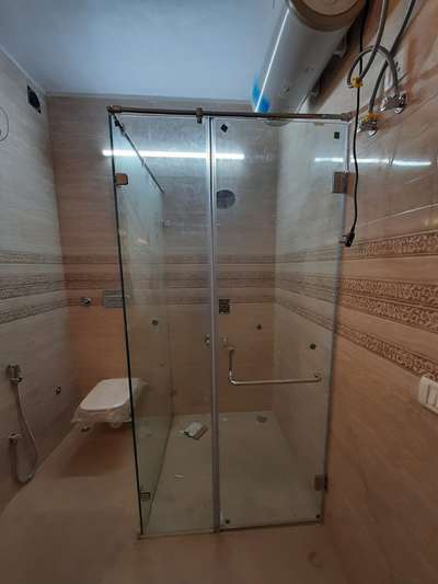 cubikal shower glass fiting