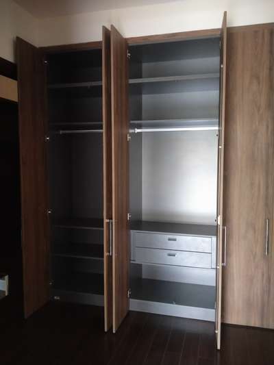 #WardrobeIdeas  #WardrobeDesigns  #3DoorWardrobe  #cupboard  #cupboardfrontdesign