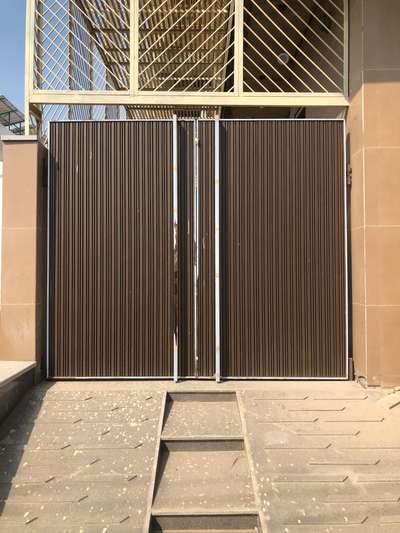 Aluminum profile gate brown colour