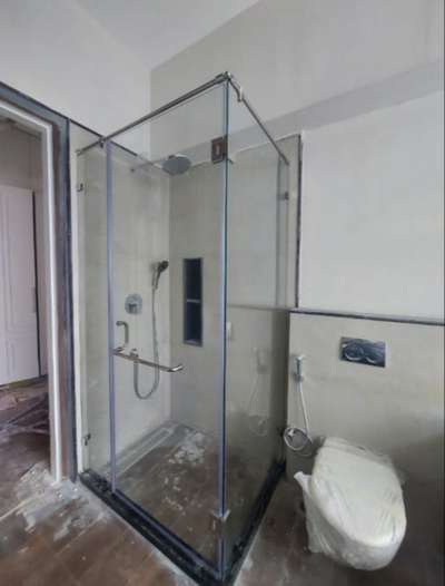 Glass partition