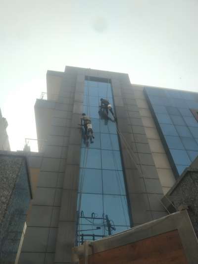 facade & glass cleaning service provider.