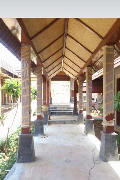 # resort wooden with pedestal