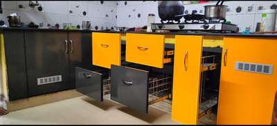 orange and black detailing 
kitchen cupboards
aluminium fabrication 
 #aluminiumwork  #aluminiuum 
 #fabrication 
#KitchenInterior