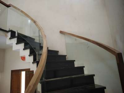 #StaircaseDecors  #GlassBalconyRailing