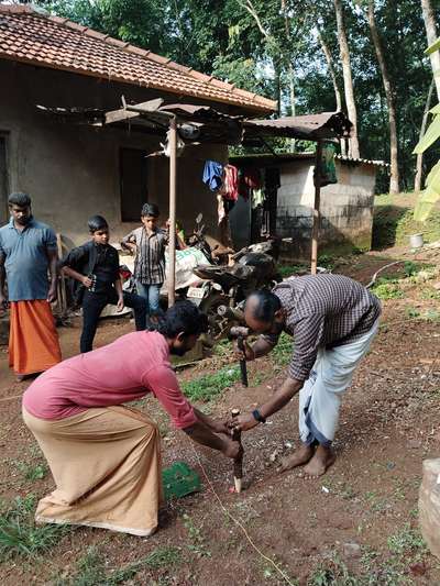 സ്വപ്നഭവനത്തിന്  തുടക്കം കുറിച്ച് കൊണ്ടുള്ള കല്ലിടൽ ചടങ്ങ്.

Client :- Mr. Subhash &Mrs. Swapna
#Buildingconstruction
#villaconstrction