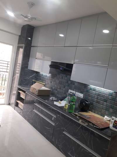 *Modular kitchen *
The best solution for your dream luxury homes with a well experienced and well trained member teams.