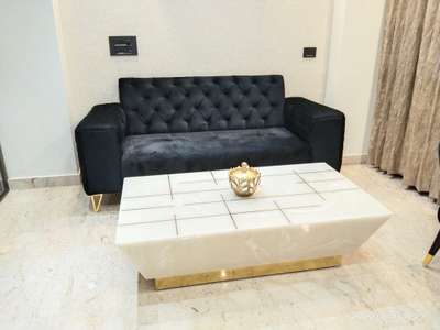 #chestersofa #onyx #desingertable