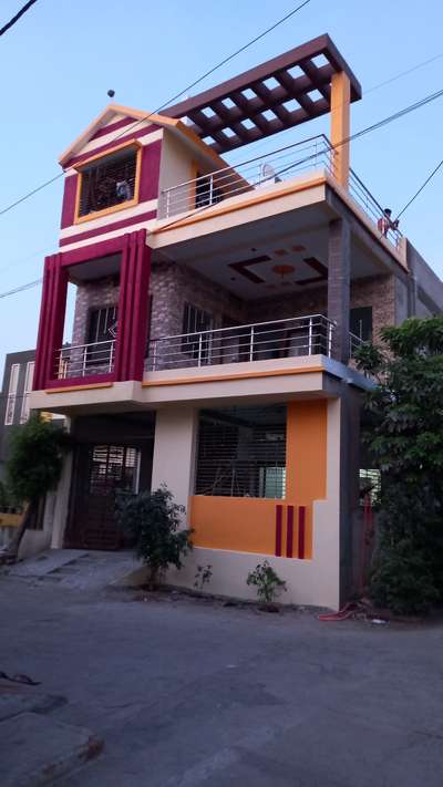 *Home construction *
Ravi  chouhan 
I am 
Builder and  
home design