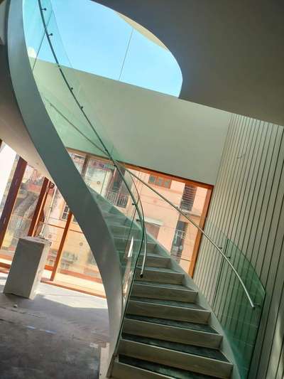 #bendglass  #technobendglass  #GlassHandRailStaircase #GlassStaircase #bend_glass_railing  #technoglass_alangad