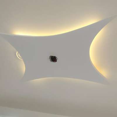 False cieling
#FalseCeiling #falseceilingdesign #popceiling #architecturedesigns #InteriorDesigner #HouseRenovation