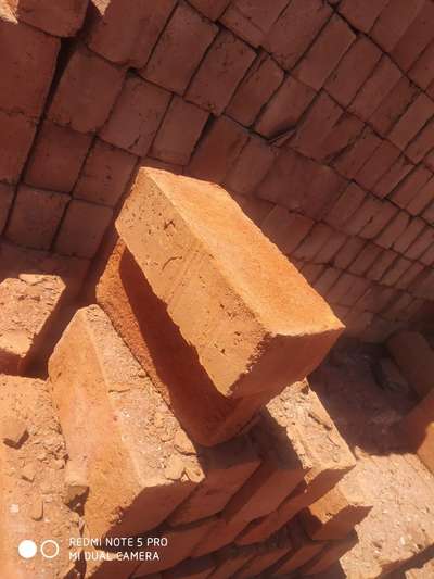 #redbrick 
#wirecutbricks 
Plastering and non plastering Red Bricks
#HouseConstruction 
#BuildingSupplies 
#constructionworker
#Roadmaterials
#roadwork 
Distributing all over Kerala 
Mobile no: 9447324002