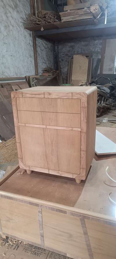 bed ka side table