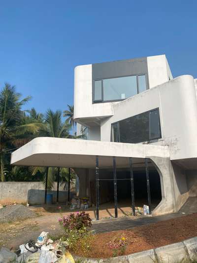 7 meter cantilever with unsymmetrical plan
Work location Vaaram kannur #astromstructuraldesign