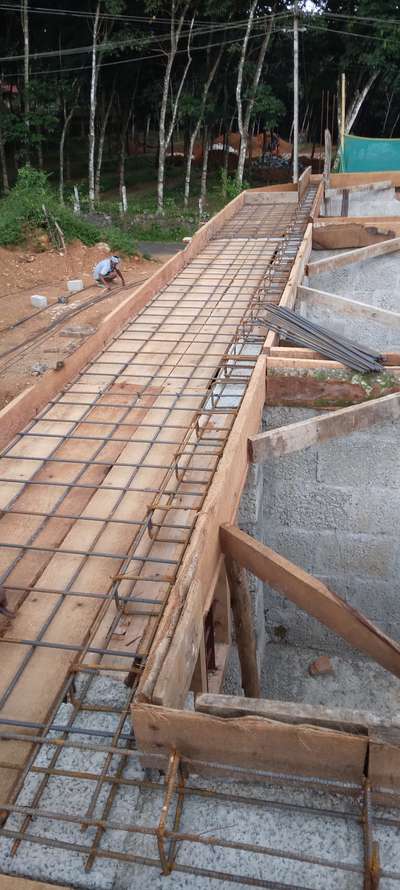 #shade and #lintel #reinforcement_work #progressing @ #kumplapoika #site.
#Niravel_Padi
#malayalapuzha #pathanamthitta