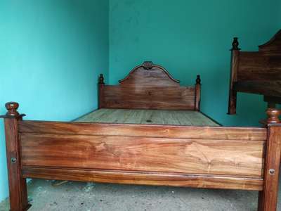 wooden Italian cot
pulivaga