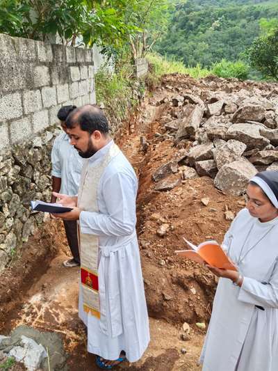 stone laying for new project

 #KeralaStyleHouse