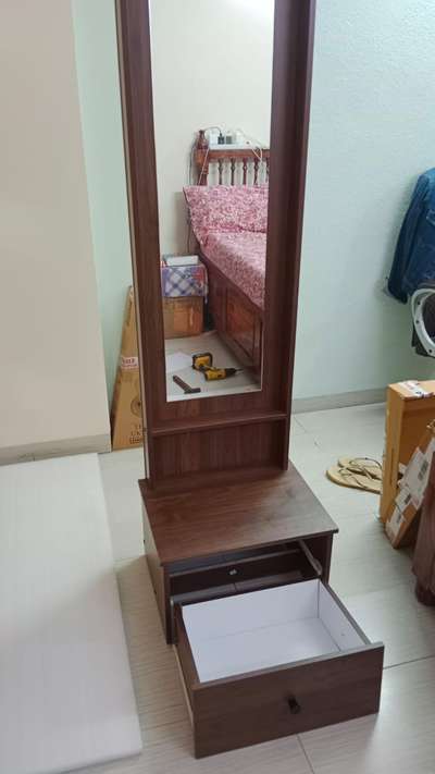 hi I'm Ayub malik frm ghaziabad furniture expert near ghaziabad all wood work content me 7834892912   /250 lubar rte
