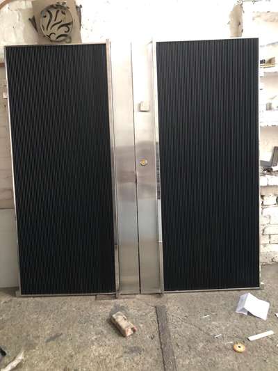 Black ⚫️ aluminium profile gate design