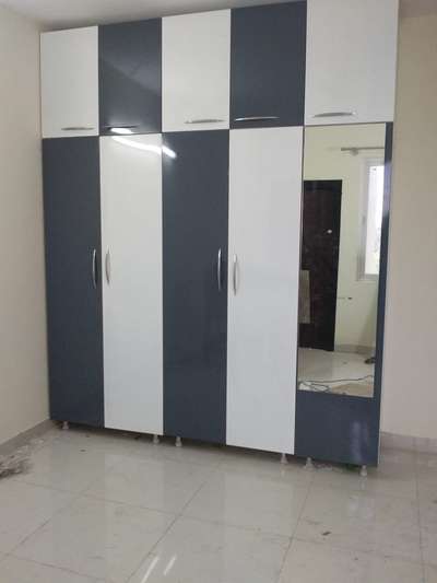 STAINLESS STEEL WARDROBE