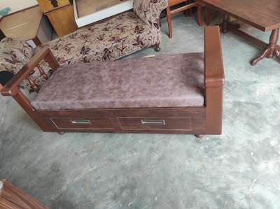 Couch (सोफा) 2 shitter