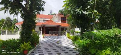 Sunil residence  #Nalukettu  #keralatraditionalmural  #keralaarchitectures