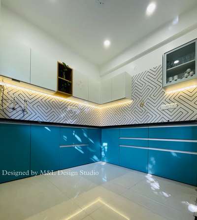 Modular kitchen design by M&L Design Studio.
.
.
. #KitchenIdeas  #LShapeKitchen #KitchenRenovation  #ModularKitchen  #InteriorDesigner  #indorehouse  #affordableinteriors  #affordable  #moderndesign