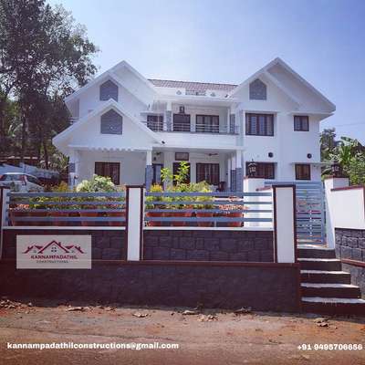 2800sqft 5 bhk at Manarcad