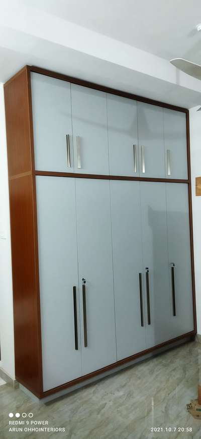 WARDROBE WITH LOFT UNIT