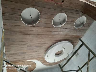 wooden ceiling #InteriorDesigner #FalseCeiling #Plywood #WoodenCeiling #latestinteriordesign #LivingRoomDecoration #VeneerCeling #latesttrends2022