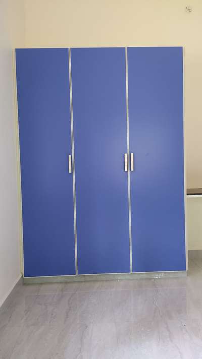 Aluminum wardrobe with ACP