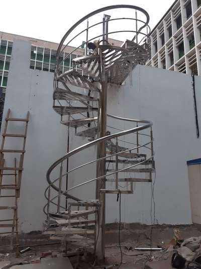 SPIRAL STAIRCASE
FOR MAKING CONTACT
SHYAMA SHYAM ENTERPRISES
9891506489
8595924383
www.shyamainterior.co.in
cic.harish@gmail.com
 # # # # # # # # # # #