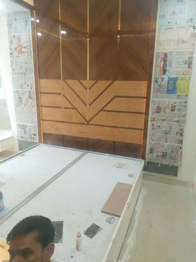 double bed vinyer finish mohd yaseen I am interior Decorator Wooden work my phone no 8700811014