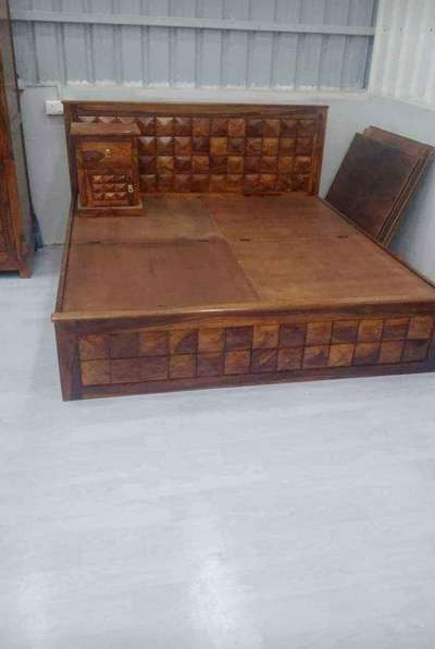 All Kinds Of Indian Handicraf and decorative Furniture products manufacturer and suppliers.