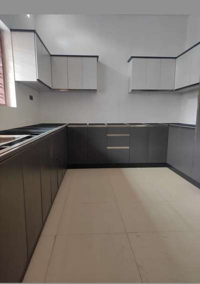 Modular kitchen Thrissur
 #KitchenIdeas  #HouseDesigns  #LargeKitchen  #KitchenCabinet
